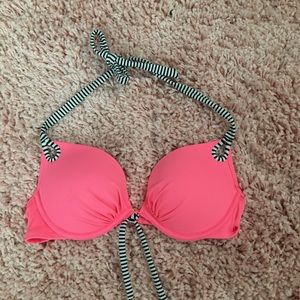 Victoria’s Secret push-up bikini top. Size 34 C
